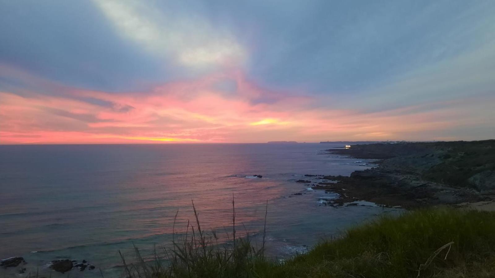 The Whale Beach House Atouguia Da Baleia Luaran gambar